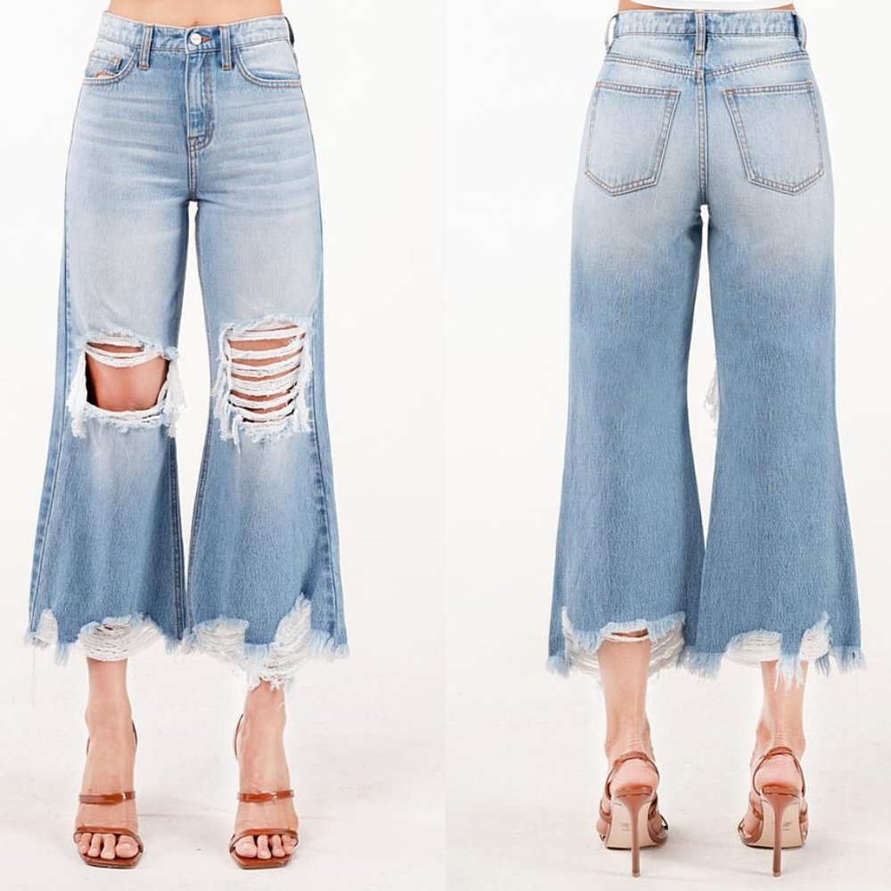 Cropped Distressed Jeans
